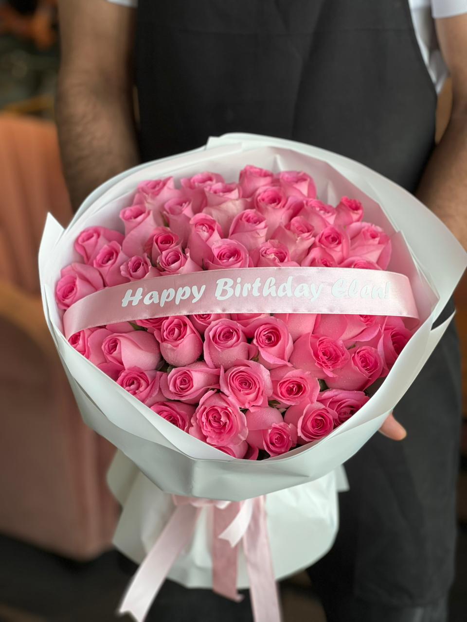 51 Pink Revival Roses White Round Wrapping With Belt