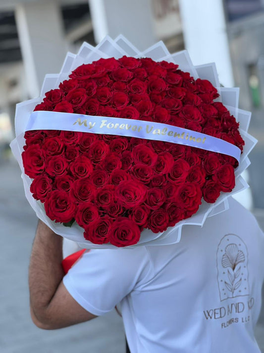 101 Red Roses White Wrapping With Belt