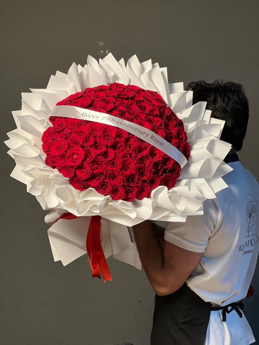 101 Red Roses White Special Wrapping With Belt