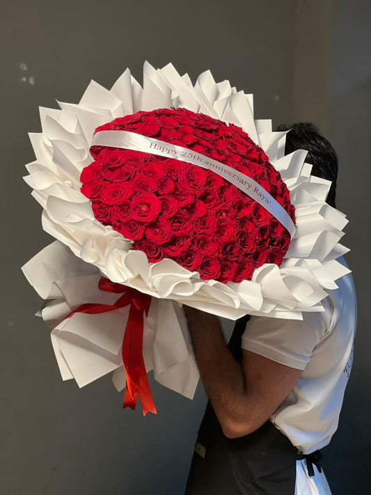 101 Red Roses White Special Wrapping With Belt