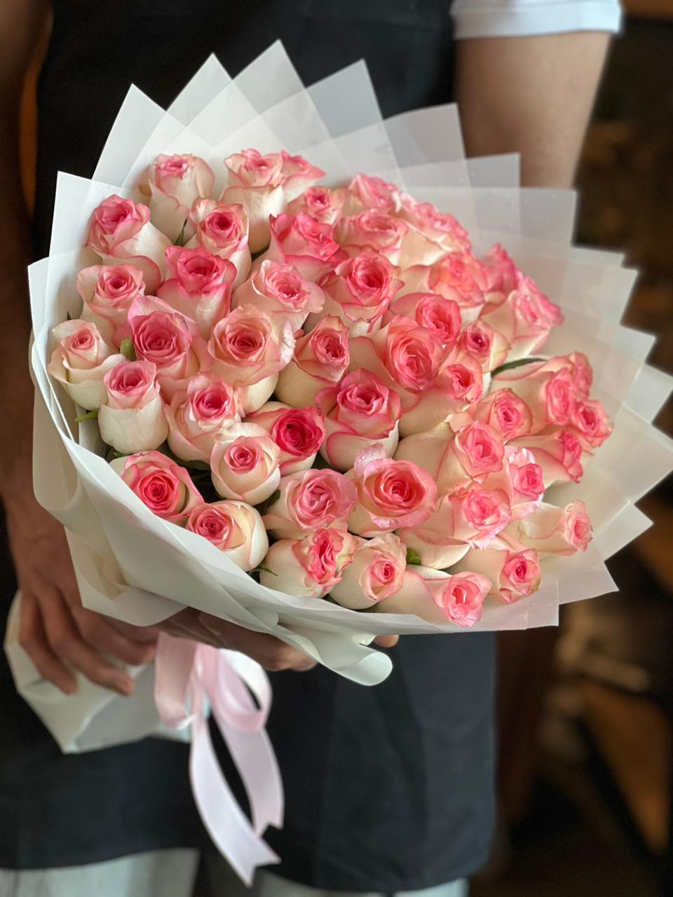 51 Jumilia Roses White Wrapping
