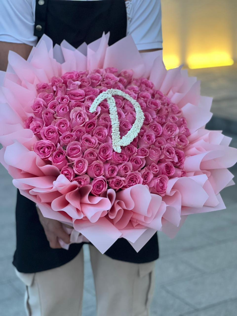 101 Pink Roses Middle Letter With Pink Special Wrapping