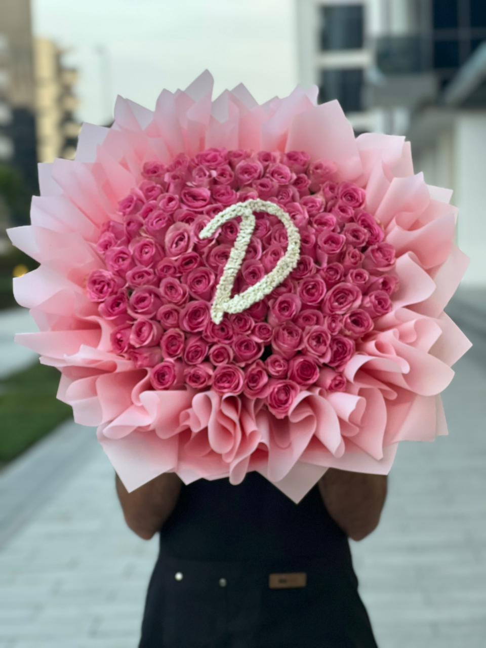 101 Pink Roses Middle Letter With Pink Special Wrapping