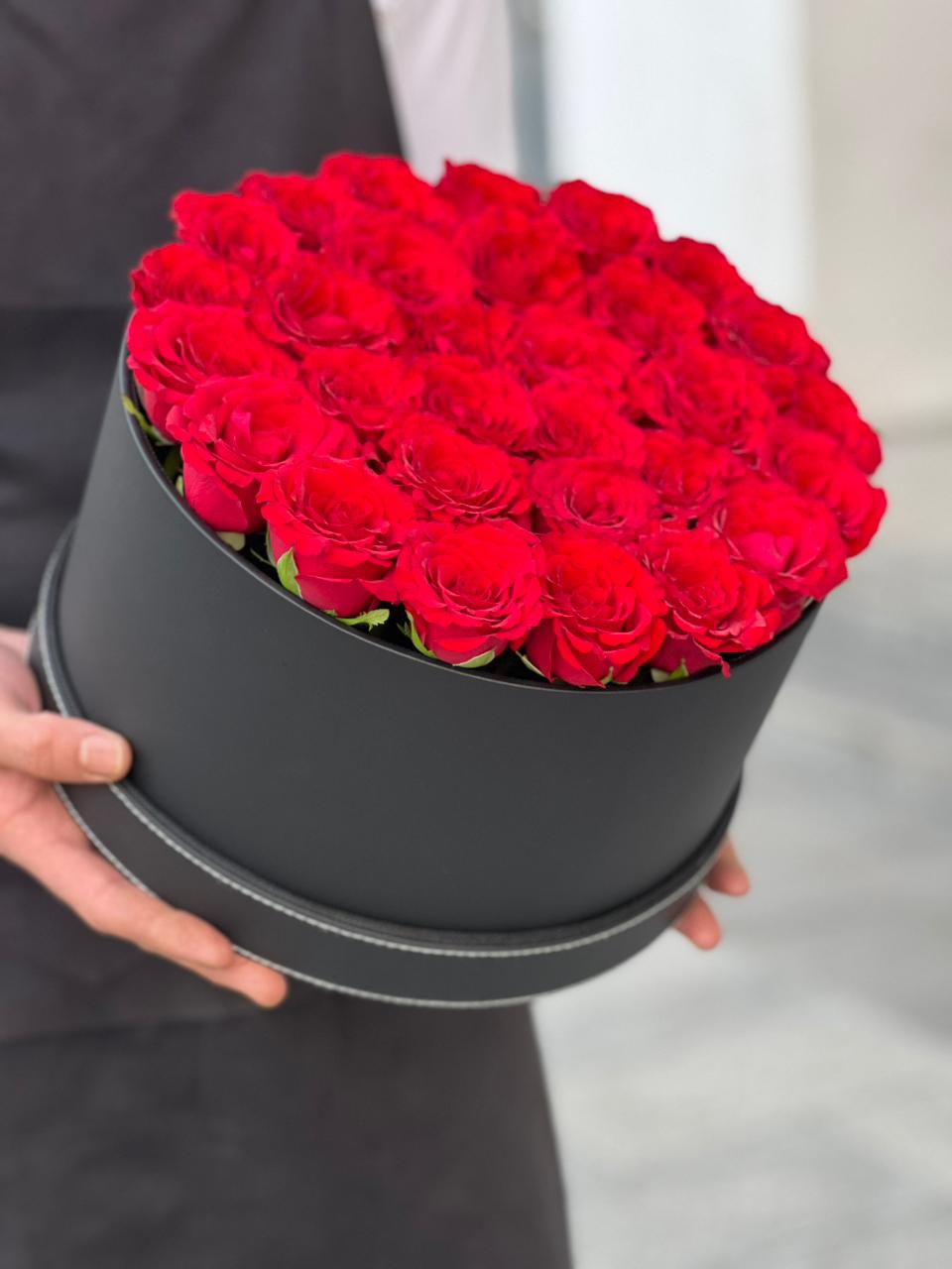 Red Roses & Black Colour Leather Finished Small Siz Box