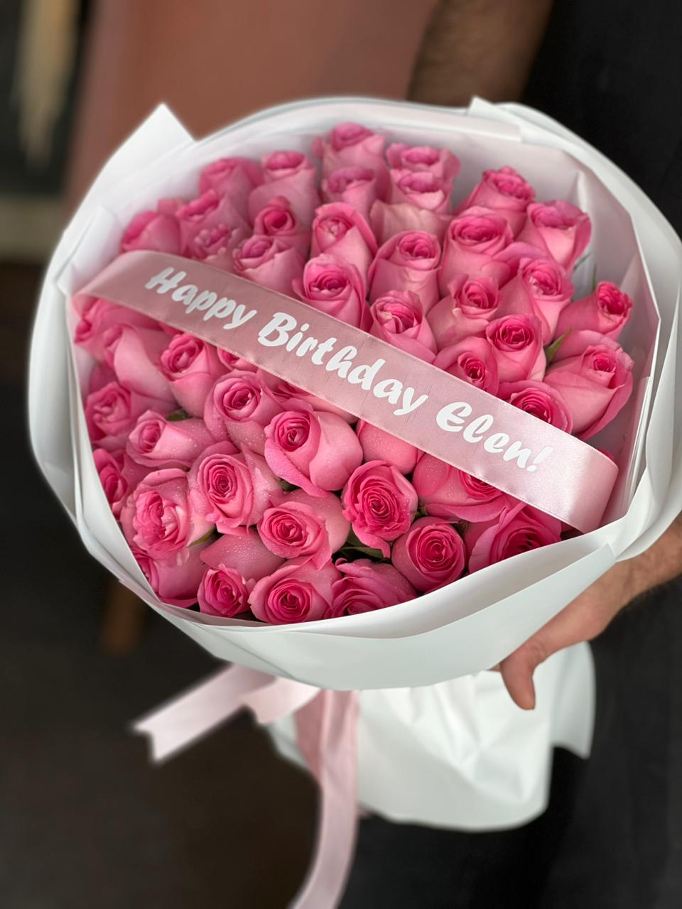 51 Pink Revival Roses White Round Wrapping With Belt