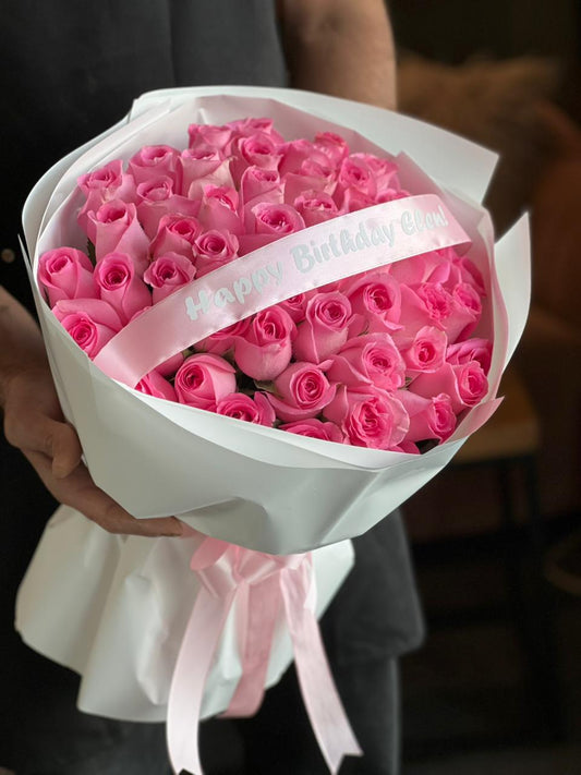 51 Pink Revival Roses White Round Wrapping With Belt