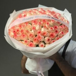 101 Jumilia Roses White Round Wrapping With Belt