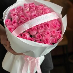 51 Pink Revival Roses White Round Wrapping With Belt